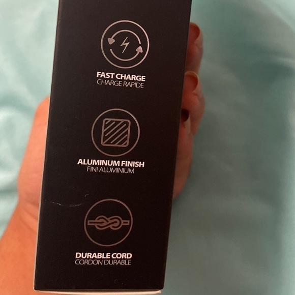 iessentials 10ft durable fast charge usb-c cable for android phones and tablets - Picture 3 of 5